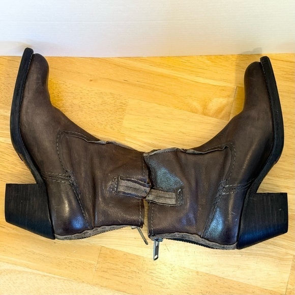 FRYE Heeled Western Ankle Boot 8.5 - Picture 7 of 11